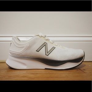 New Balance Street Runner sneakers – 9.5 2E Wide